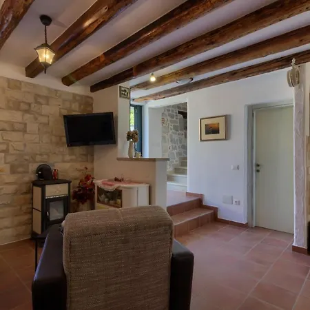 Villa Cozy Zita With Private Pool Near Town Center Poreč