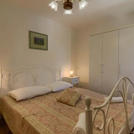 Cozy Zita With Private Pool Near Town Center Villa Porec